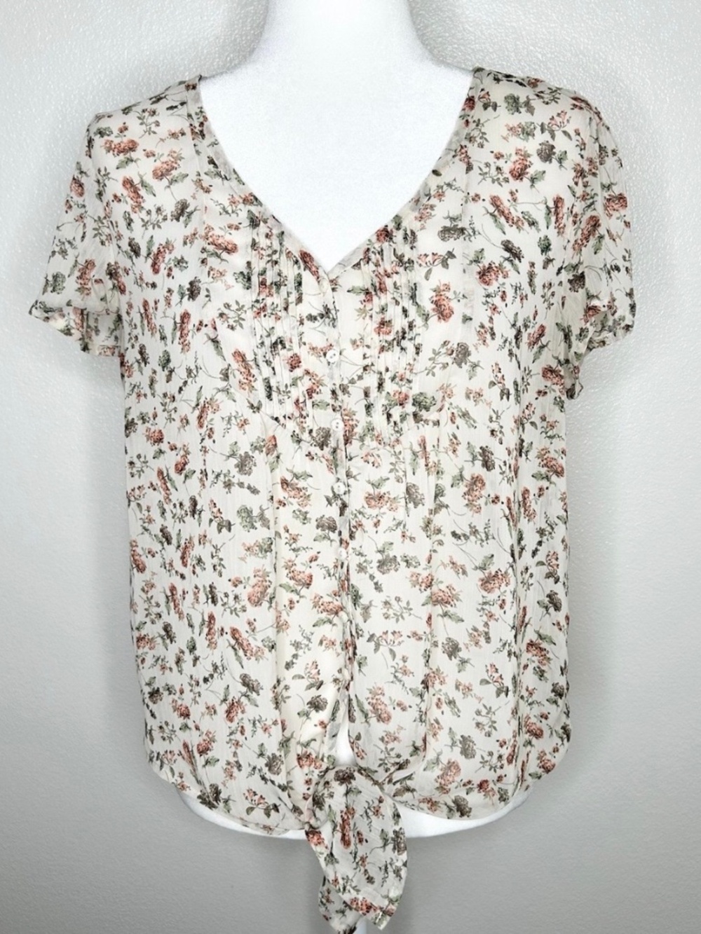 American Rag Juniors Cream Floral Short Sleev Button-Up Top Size L EUC